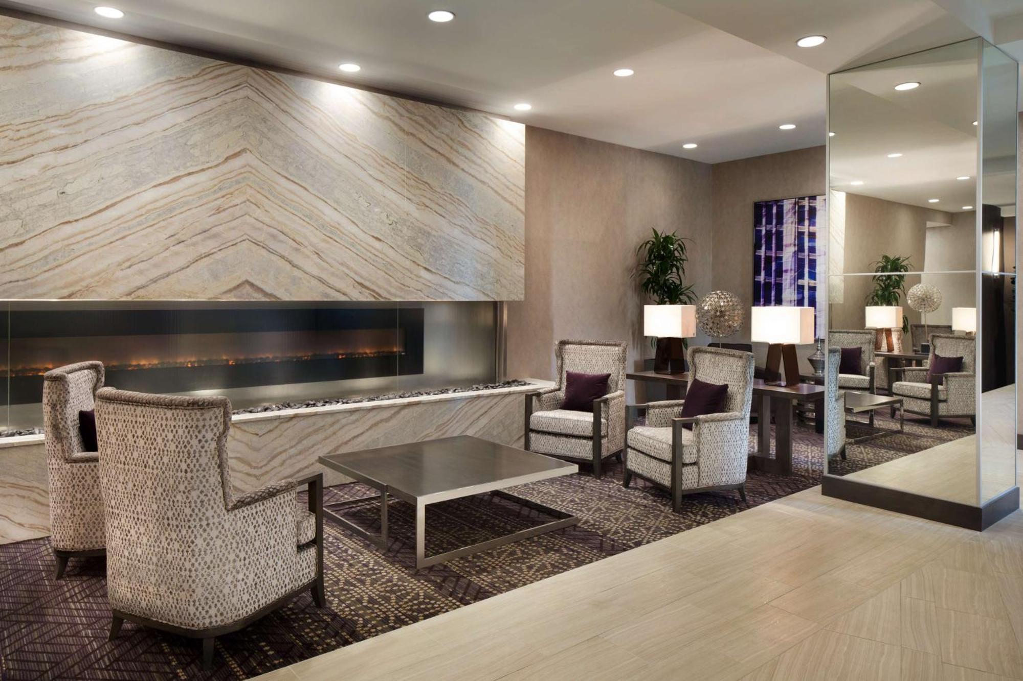 Embassy Suites By Hilton Charlotte Uptown Zewnętrze zdjęcie